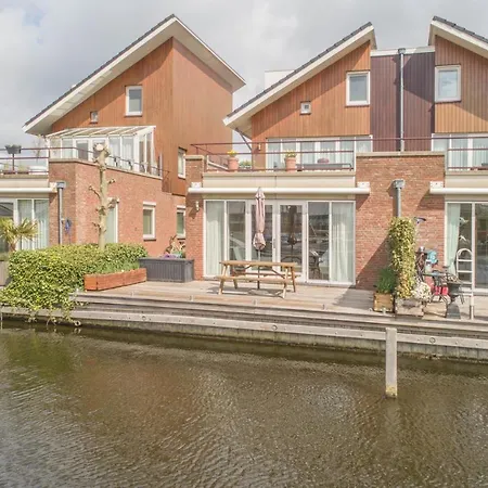 Meerzicht 70 - Aan Het Water! Vakantiehuis Uitgeest