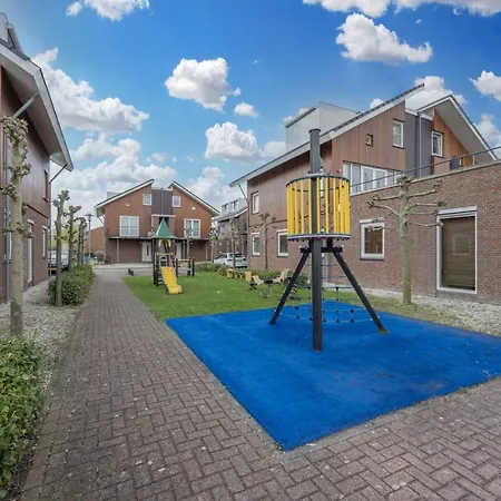 Vakantiehuis Meerzicht 70 - Aan Het Water! Uitgeest