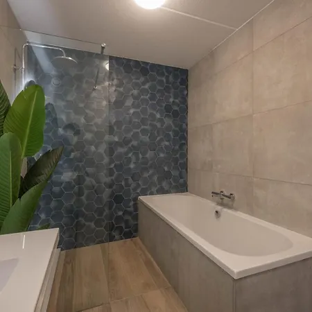 Meerzicht 70 - Vakantiehuis Aan Het Water! Uitgeest