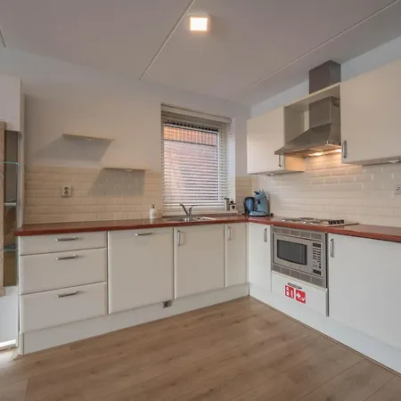 Vakantiehuis Meerzicht 70 - Aan Het Water! Uitgeest